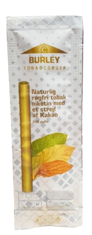 Emballage med et guld-farvet, tyndt rør og teksten "BURLEY tobaccopuff" og nedenunder læser en tekst: Naturlig røgfri tobak nikotin med et strejf af kakao.