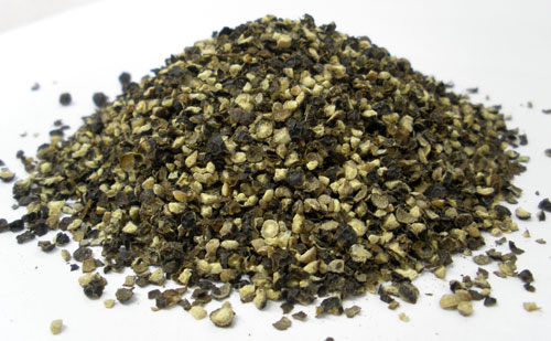 Peber, Sort, Knust - 40 g.